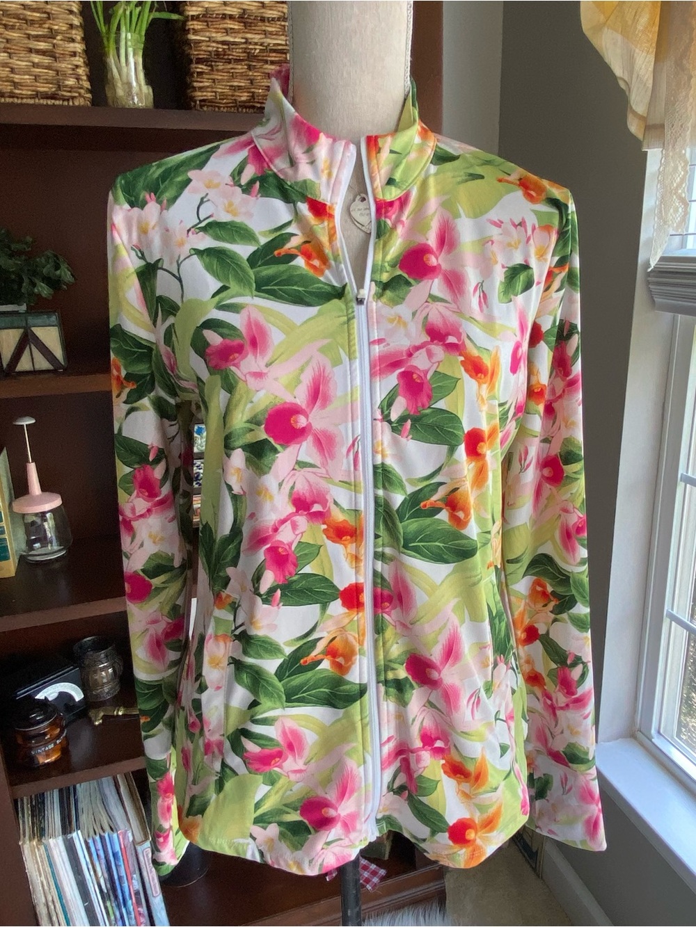 Tommy Bahama SPF 50 Active Floral Zip-Up Jacket in Pink Green & White Large NWOT